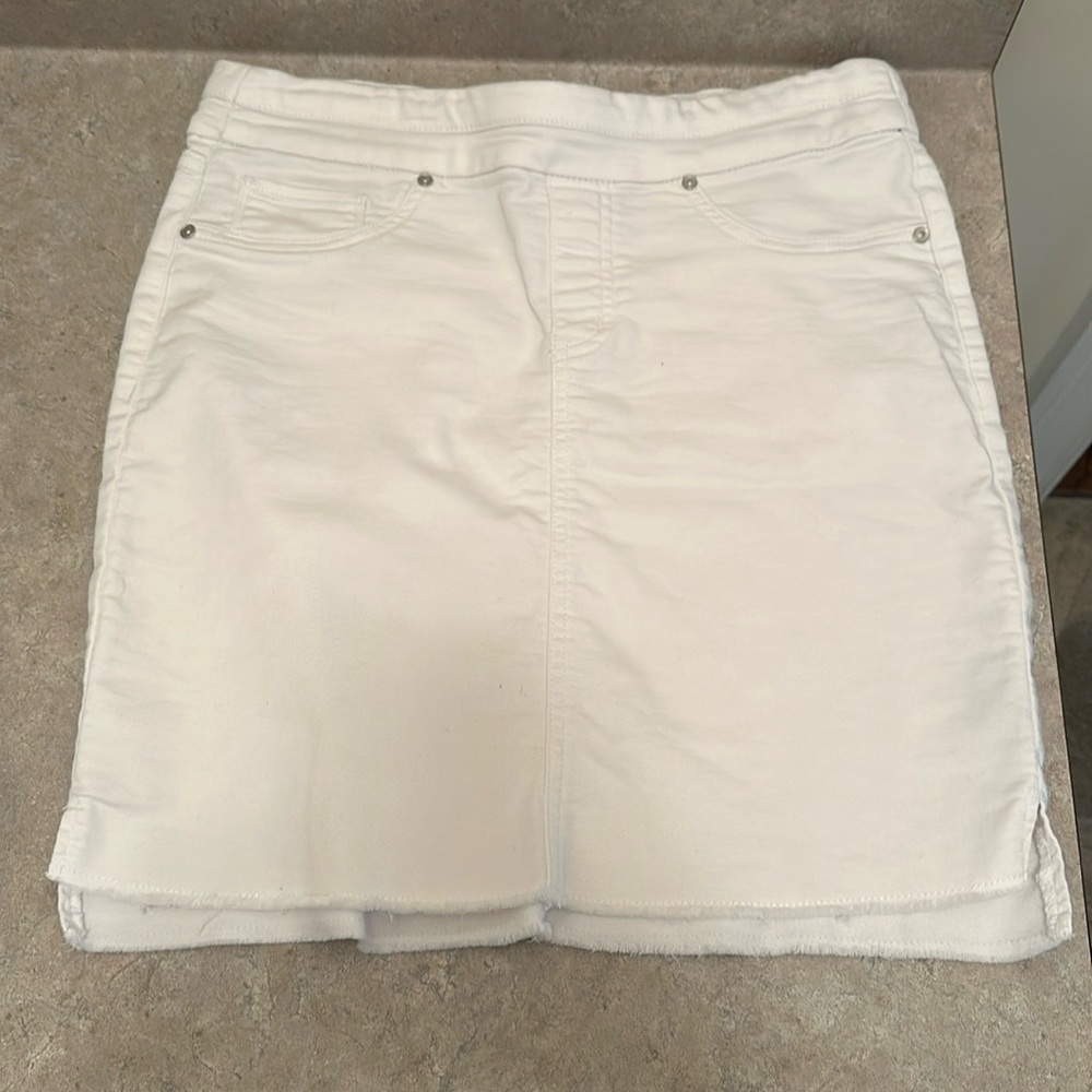 Tribal Jeans white denim skirt, size 8